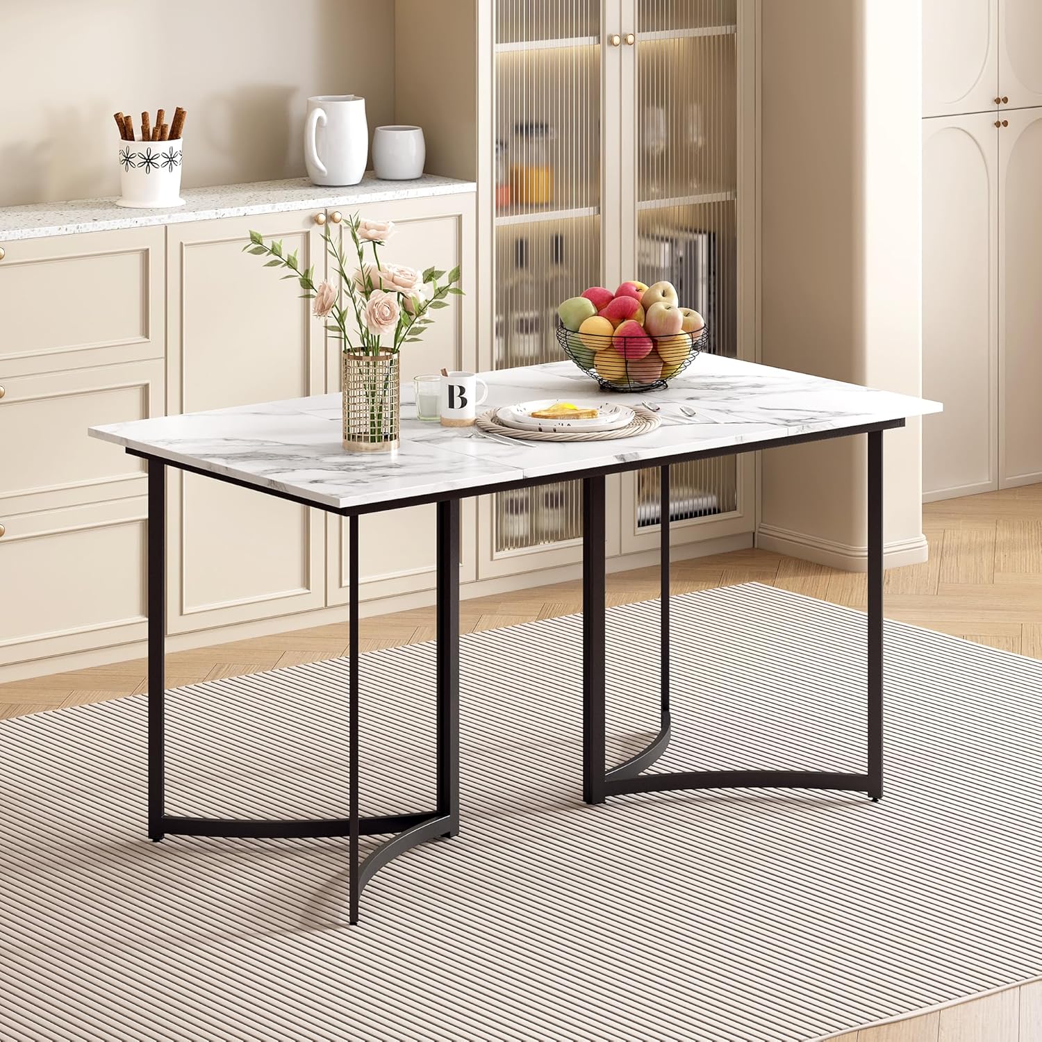 Table à manger en bois  pour 4 personnes